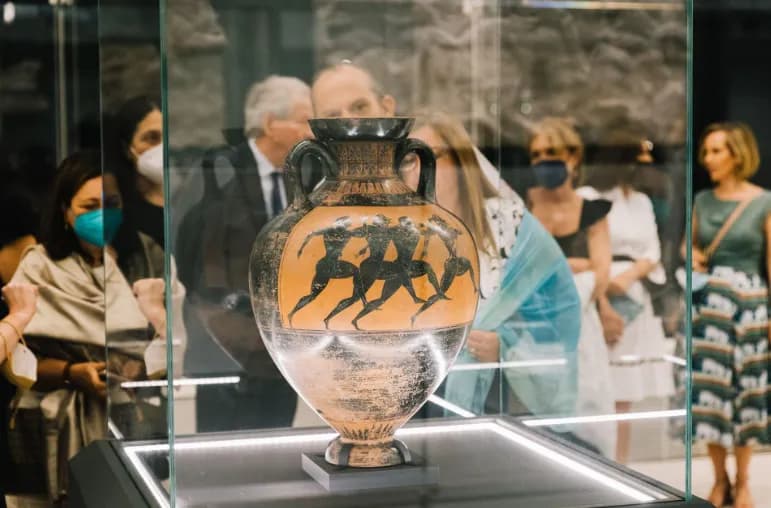 Israel Returns 22 Ancient Artifacts to Greece in Historic Cultural Agreement
